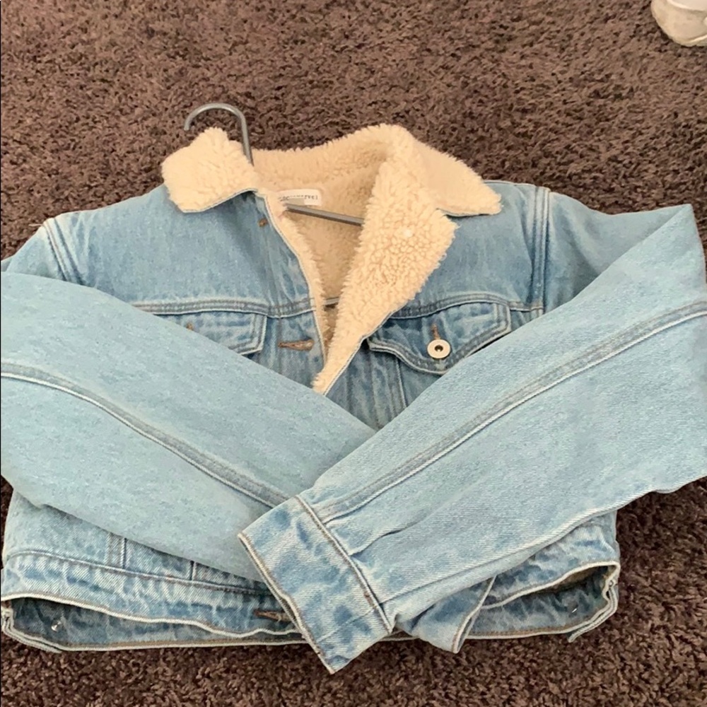 Denim jacket - Picture 2 of 4